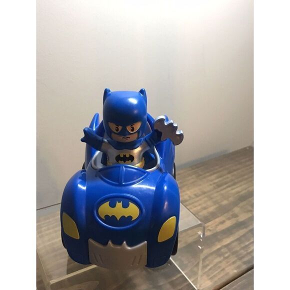 Fisher Price Little People DC Super Friends Batman Car And Figure - Picture 1 of 7
